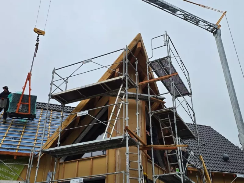 Maison en bois en construction